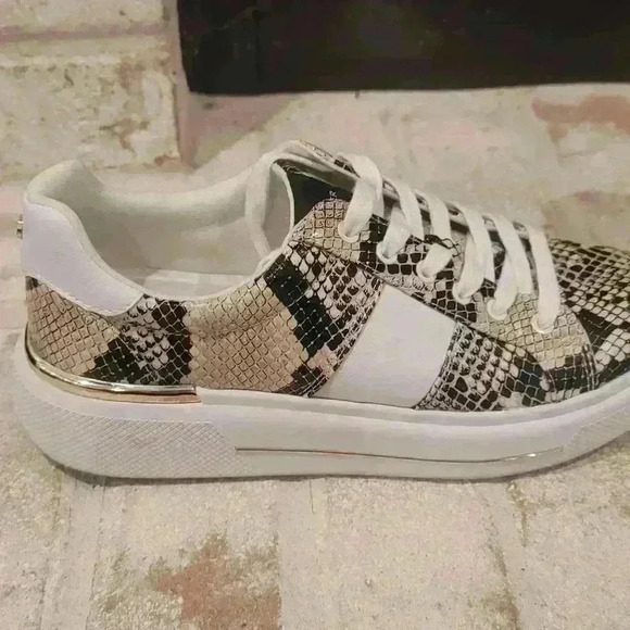 Marc Fisher Drea Platform Sneakers - Picture 11 of 13